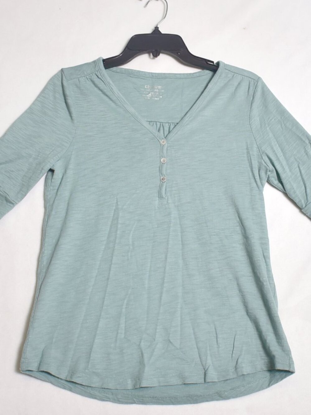 Chico's The Ultimate Tee Green Size Small V-Neck Buttons